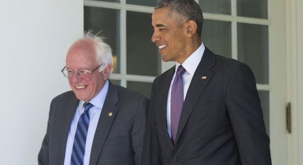 Obama fa da paciere e incontra Sanders: il senatore promette di combattere insieme a Hillary per sconfiggere Trump