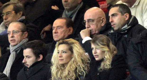 "Berlusconi ha deciso, vende il Milan ai cinesi": affare da un miliardo. La smentita da Arcore