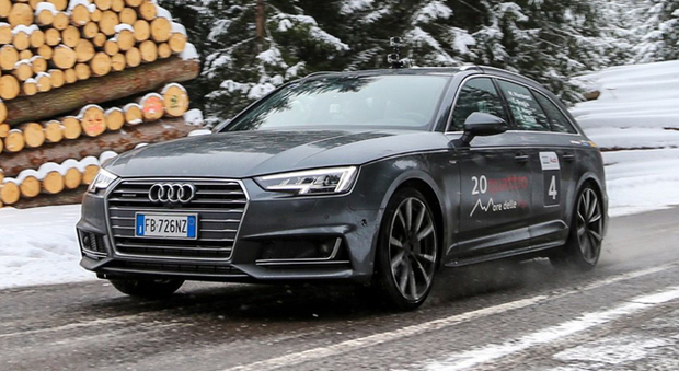 Una Audi A4 allroad quattro impegnata nella 20quattro ore delle Alpi dello scorso anno
