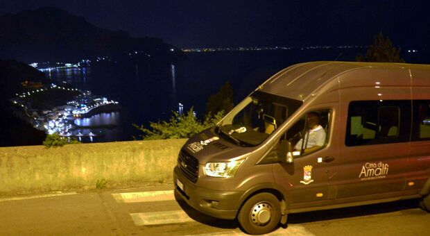 Mini-bus notturno ad Amalfi