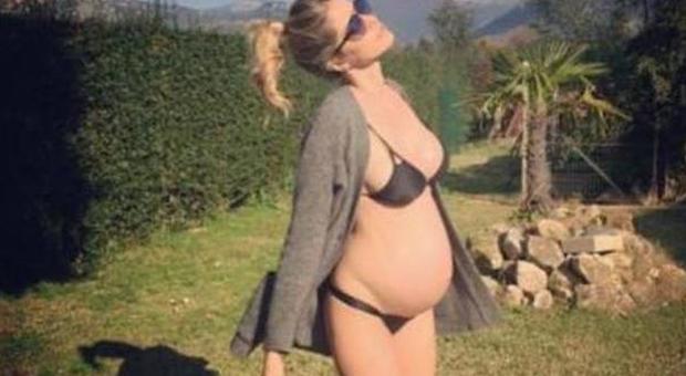 Elena Santarelli incinta su Instagram