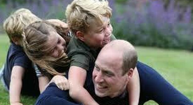 Coivid, il principe William: «Orgoglioso dei miei nonni che si sono vaccinati»