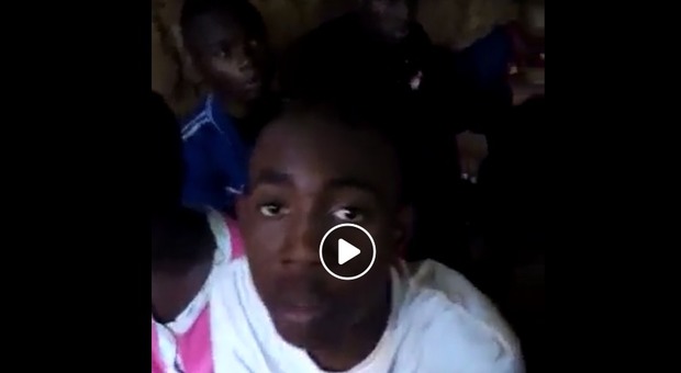 Uomini armati in una scuola, sequestrati 79 studenti. Il video su Fb: «Non sappiamo dove siamo»