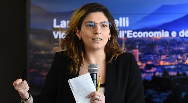 Laura Castelli: «Lo Stato non avrà costi in più. Matteo vuole che Virginia cada»