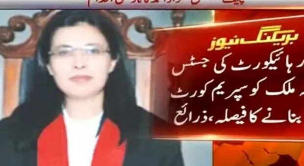 Pakistan, per la prima volta alla Corte Suprema arriva una giudice, abolì il certificato di verginità
