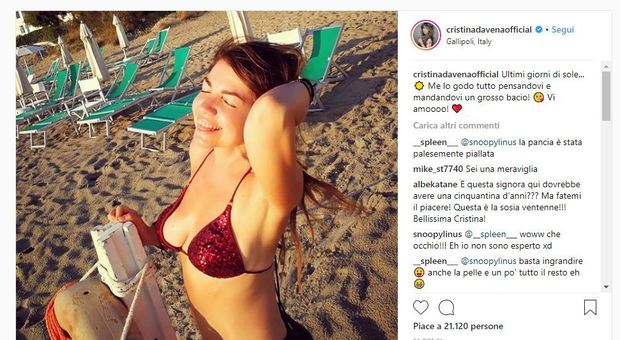 Cristina D'Avena in bikini, la foto su Instagram scatena i fan