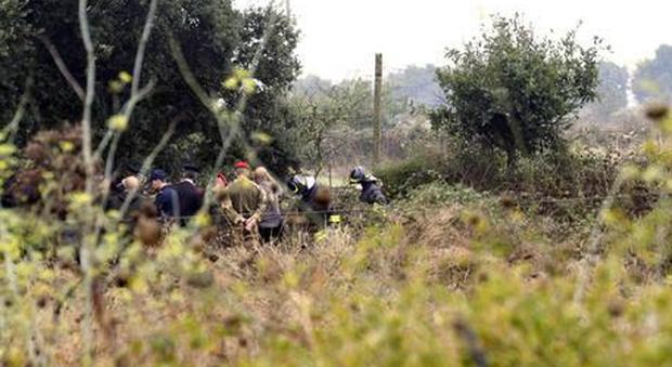 Cadavere trovato in un fossato a Riotorto: era avvolto in un sacco a pelo