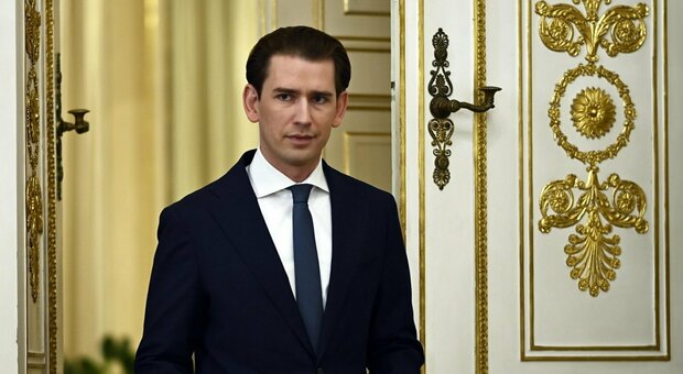 Austria, Kurz si dimette per lo scandalo-sondaggi: «Ma non lascio la politica»