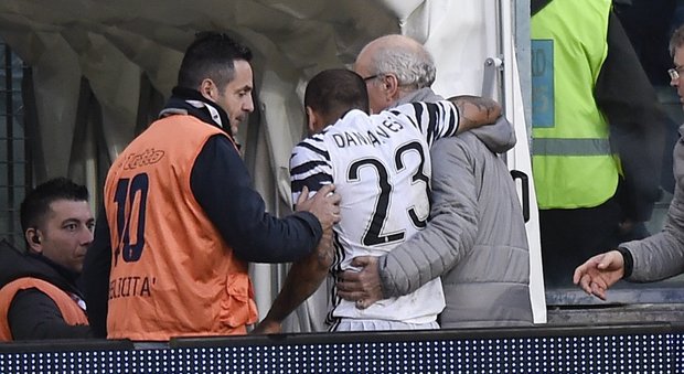 Juventus, frattura del perone per Dani Alves