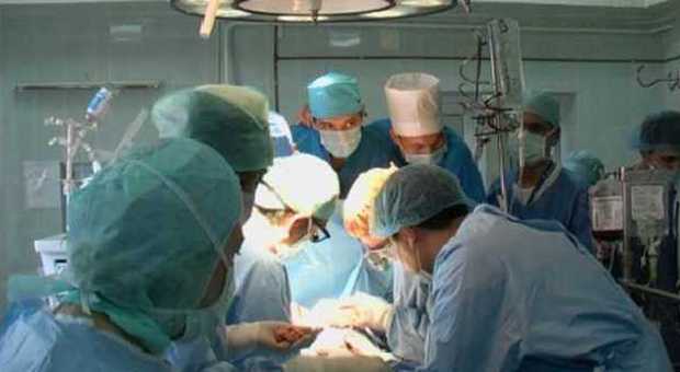 Trapianto di rene ad un paziente sveglio senza anestesia generale: prima volta in Italia
