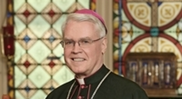 Rimosso vescovo ausiliare di New York: è accusato di abusi su un adolescente
