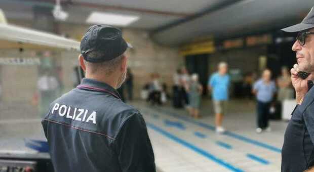 Genova, arrestato alla stazione uomo accusato di femminicidio in Francia: voleva scappare in Algeria