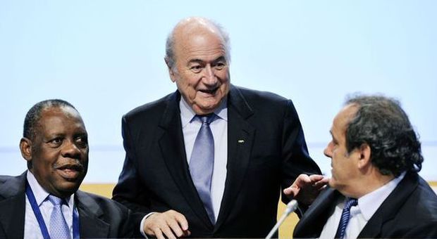 Scandalo Fifa, Blatter non molla lo scettro: presenta appello contro la sua sospensione