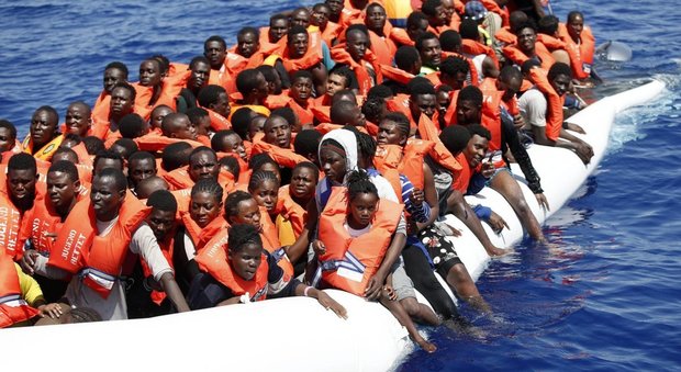 Migranti, recuperati 28 cadaveri nel Canale di Sicilia