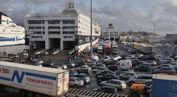 Terrorismo, allerta nei porti italiani Più controlli su traghetti e crociere