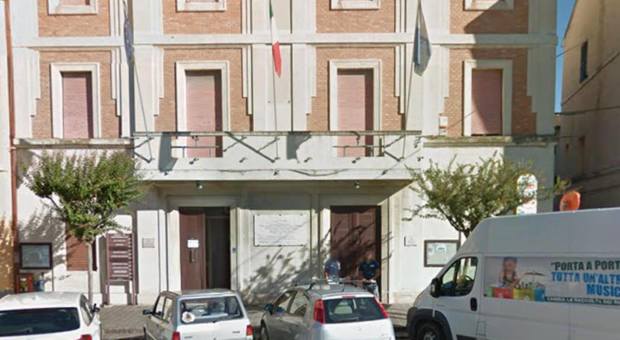 Bel gesto a Montemarciano: l’ex consigliere Gigli chiede l’ok ai carabinieri
