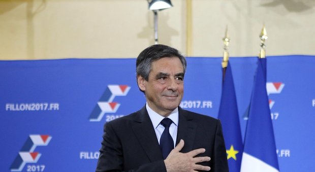 Francia, Fillon trionfa alle primarie della destra. Sconfitto Juppé