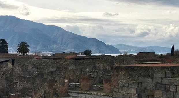 «Rainy day in Pompeii», lo scatto social fa impazzire il web
