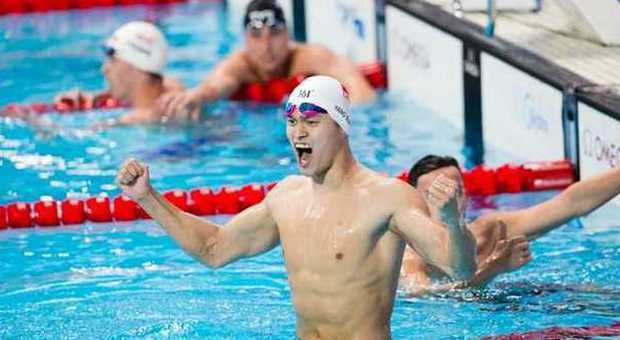 Kazan, Sun Yang diserta la finale dei 1.500 per una rissa con una nuotatrice brasiliana