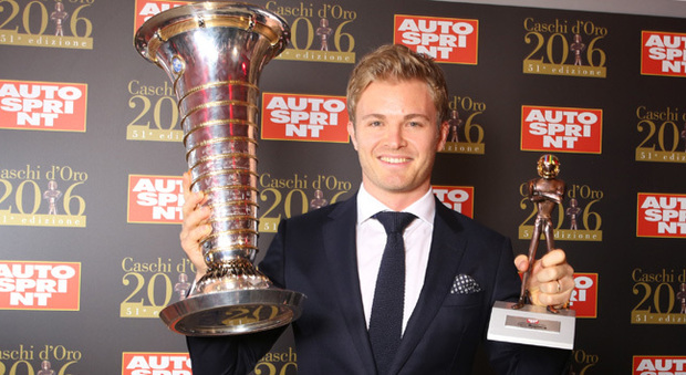 Nico Rosberg premiato a Bologna con il Casco d'Oro (Foto Mimmo Fuggiano)