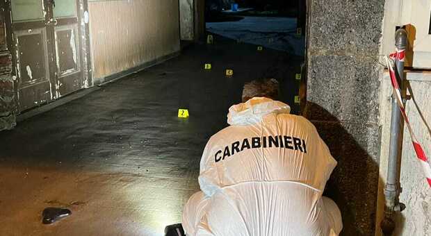 Carabinieri sul luogo del delitto