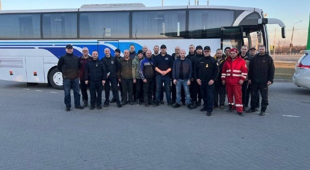 immagine Snake Island, liberati i soldati eroi del «vaffa» alla nave russa che li attaccava