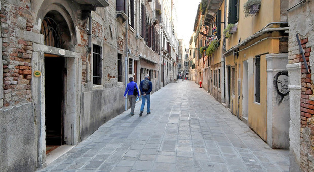 Calle Tron a San Stae, dove si è verificata l aggressione al 47enne imprenditore veneziano