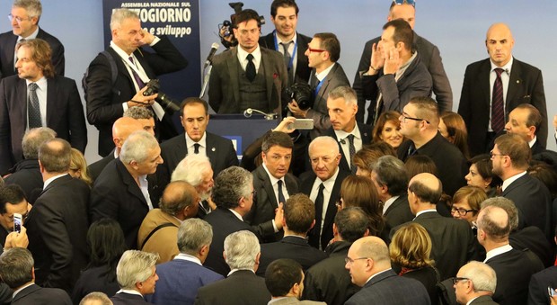 Offese alla Bindi, Renzi stronca De Luca: «Parole totalmente inaccettabili»