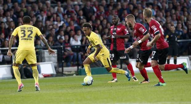 Neymar esordio con gol: il Psg batte il Guingamp 3-0