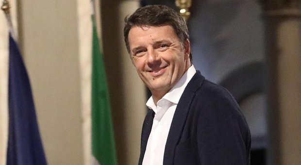 Renzi: «Politica italiana maschilista: sì alla parità di stipendi»