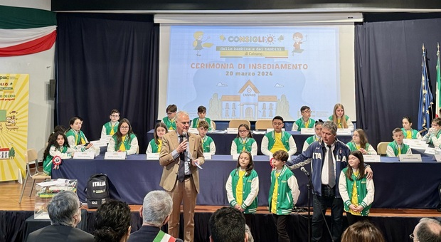 Caivano, ministro Zangrillo: «Dai bambini riparte la cultura di rispetto dello Stato»