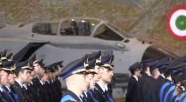 Aeronautica, ministro Pinotti: «Arma che ha patrimonio valori di ogni italiano»
