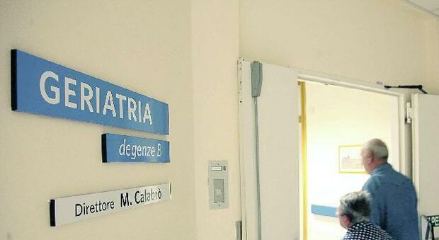 LA TERZA ONDATA TREVISO Il coronavirus ritorna all'interno della Geriatria dell'ospedale