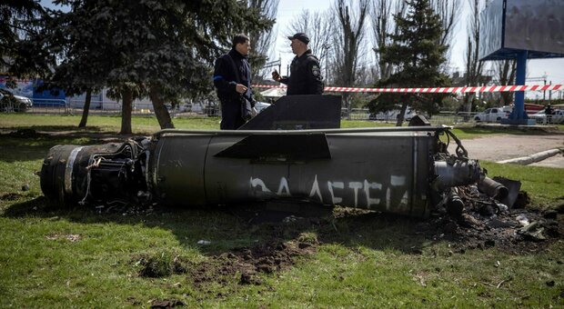 Cosa sappiamo sul missile che ha fatto strage a Kramatorsk? Scambio di accuse