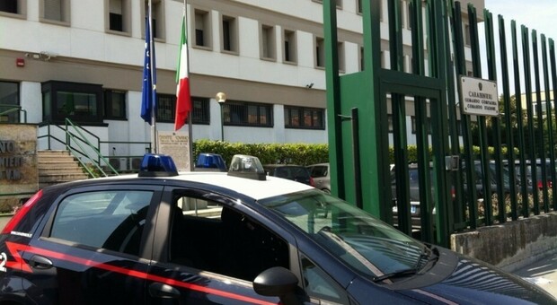 Torre del Greco, due donne in auto gettano liquido urticante sul volto di una 52enne