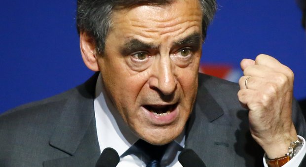 Fillon verso la vittoria alle primarie della destra in Francia, battuto Juppé