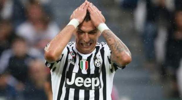 Juventus, Mandzukic fuori 20 giorni. Con il Frosinone out anche Morata