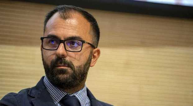 Variante Nu, l'ex ministro Fioramonti bloccato in Sudafrica: «Diversi italiani qui nel panico»