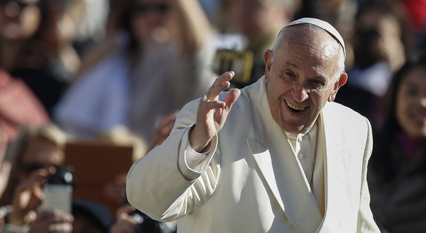 Epifania, Papa Francesco: «Per essere felici fate come i Magi: non seguite stelle cadenti, denaro e carriera»