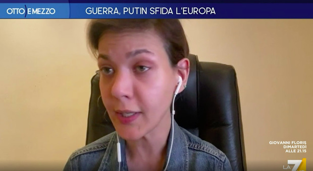 Ucraina, la giornalista russa contro Lilli Gruber: «Io sono stata a Mariupol, non è una guerra»