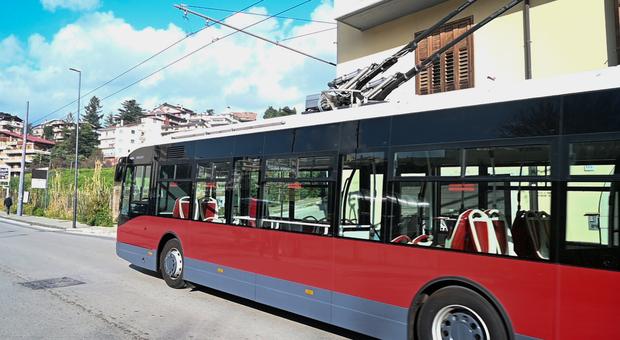 Un filobus della metro leggera di Avellino