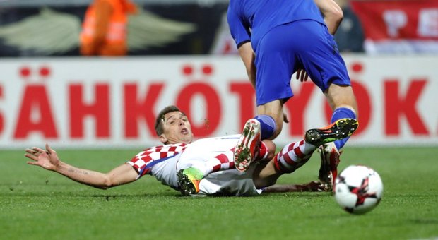 Mandzukic, problema alla caviglia: la Juventus in ansia