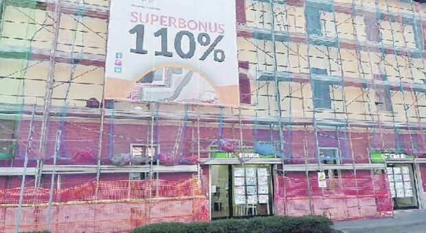 Superbonus bloccato dalle banche, non sconteranno più le fatture dei lavori: 33mila ditte a rischio default