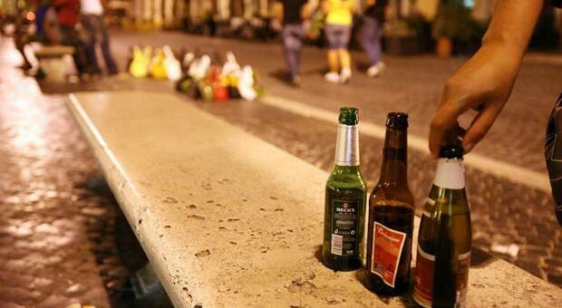 Esce per comprare birra ma è ai domiciliari: 26enne arrestato dai carabinieri a Varcaturo