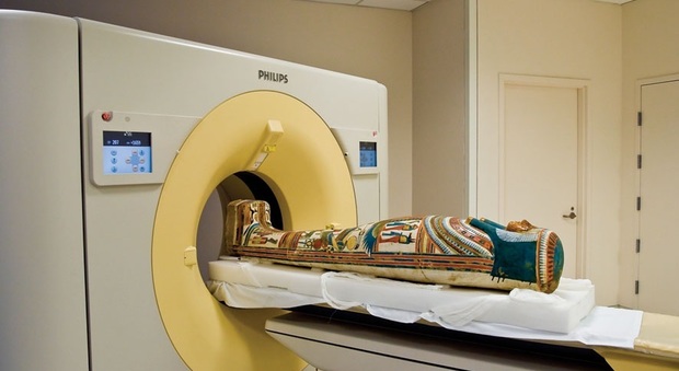 Musei Vaticani, mummie e sarcofagi vengono «curati» con una tac
