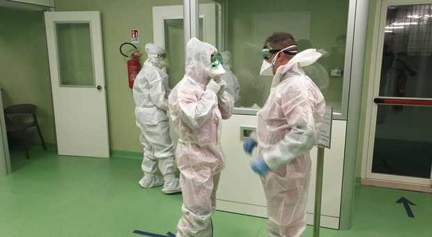 Coronavirus a Roma, 88 casi allo Spallanzani: 15 più di ieri. Morta un'anziana, trecento dimessi