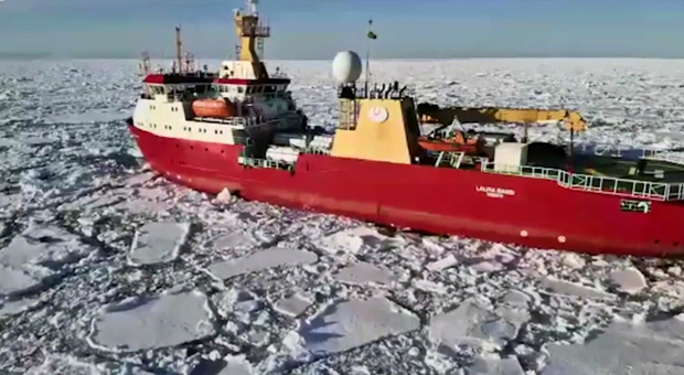 Polo Sud mai così ristretto: perso un milione di chilometri quadrati di banchisa, ghiaccio sciolto dal cambiamento climatico