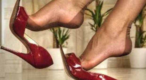 I ladri fanno piangere Cenerentola: maxi furto di scarpe da donna