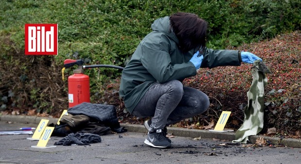 Germania, donna data alle fiamme fuori da un ospedale: rischia di vita
