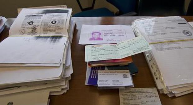 Stroncato dai carabinieri giro di documenti falsi nella comunità bengalese